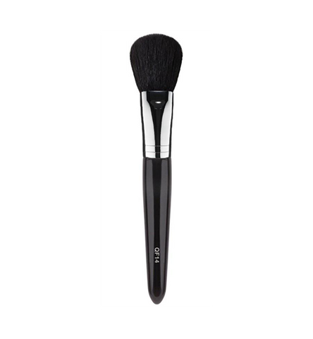 This QF14 powder brush has soft and fluffy bristles that will help you achieve a picture perfect skin finish. The density of the bristles allows for great control and deposit of product.